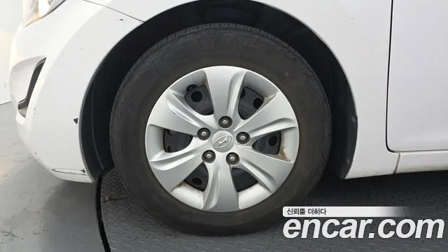 Hyundai Avante 2015 thumb 5