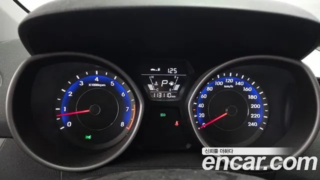 Hyundai Avante 2015 thumb 8