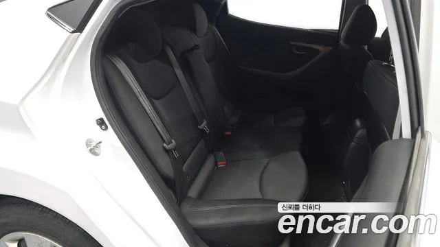 Hyundai Avante 2015 thumb 12