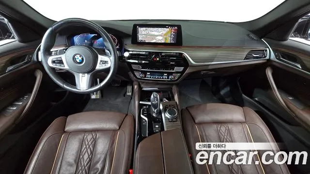 BMW 5-Series 2019 thumb 7