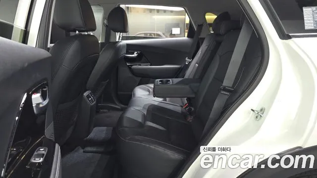 Kia Niro 2021 thumb 12