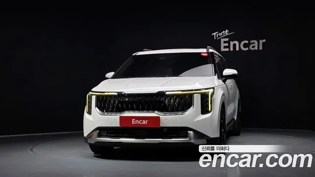 Kia Carnival 2024 thumb 3