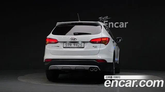 Hyundai Santa Fe 2012 thumb 4