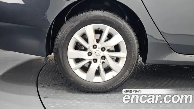 Renault-KoreaSamsung SM5 2014 thumb 4