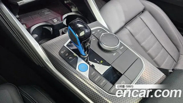 BMW i4 2022 thumb 9