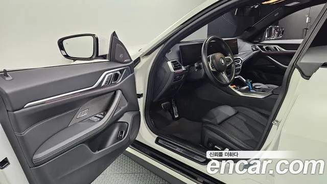 BMW i4 2022 thumb 10