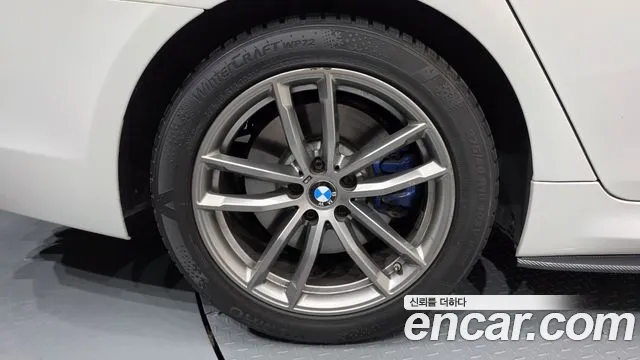 BMW 5-Series 2018 thumb 5
