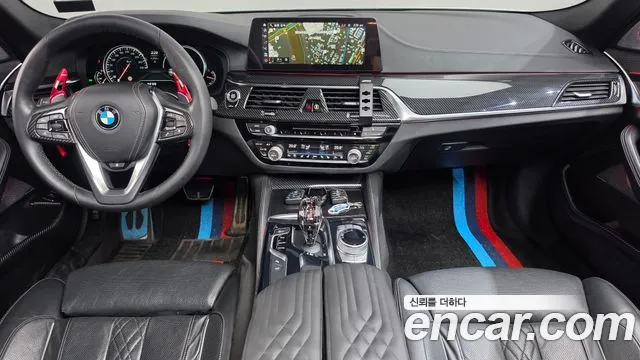 BMW 5-Series 2018 thumb 7