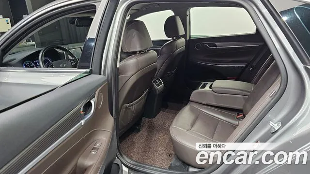 Hyundai Grandeur 2018 thumb 11