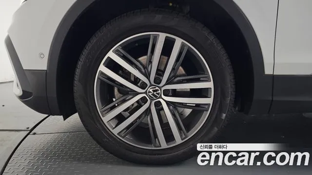 Volkswagen Tiguan 2023 thumb 4