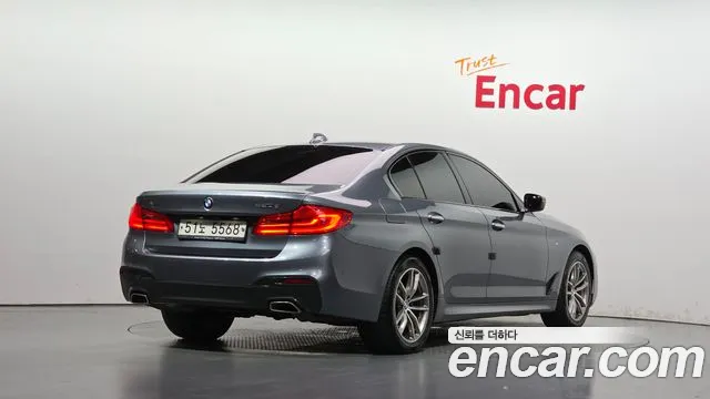 BMW 5-Series 2017 thumb 2