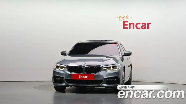 BMW 5-Series 2017 thumb 3