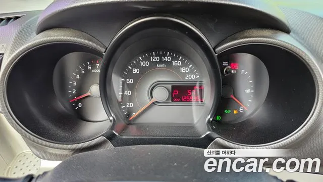 Kia Ray 2013 thumb 8