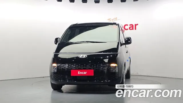 Hyundai Staria 2025 thumb 3