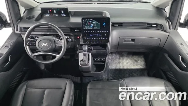 Hyundai Staria 2025 thumb 7