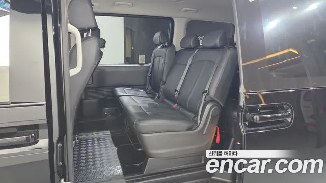 Hyundai Staria 2025 thumb 11