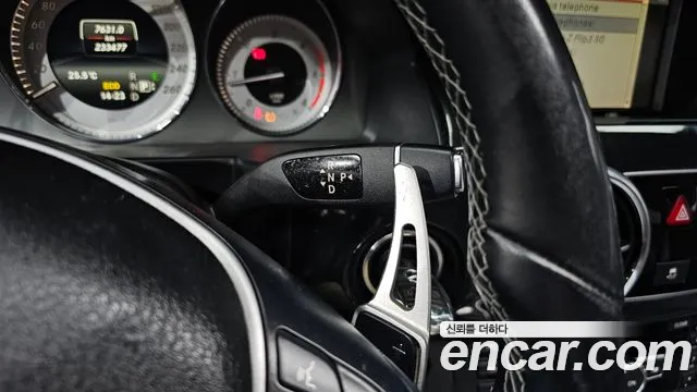 Mercedes-Benz GLK-Class 2014 thumb 9