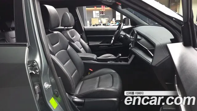 KG_Mobility_Ssangyong Torres 2022 thumb 10