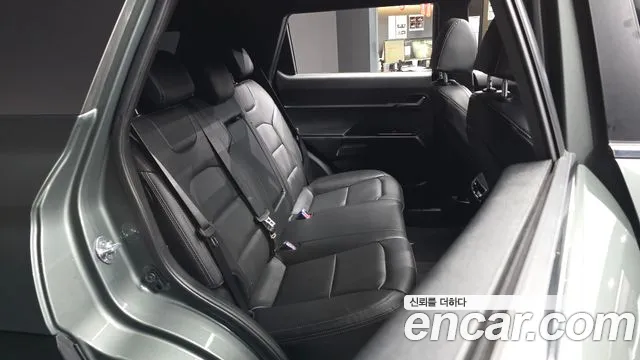 KG_Mobility_Ssangyong Torres 2022 thumb 11