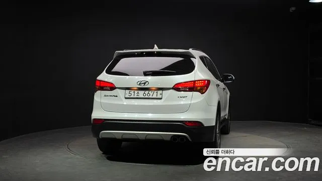 Hyundai Santa Fe 2014 thumb 4