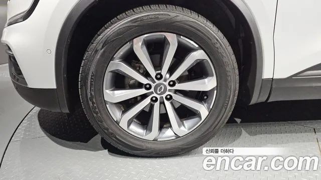 Renault-KoreaSamsung Koleos 2019 thumb 4