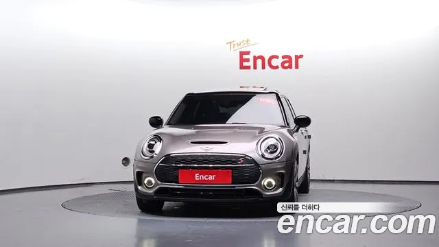 MINI Clubman 2020 thumb 2