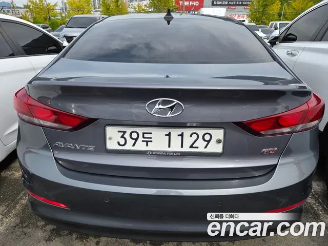 Hyundai Avante 2017 thumb 4