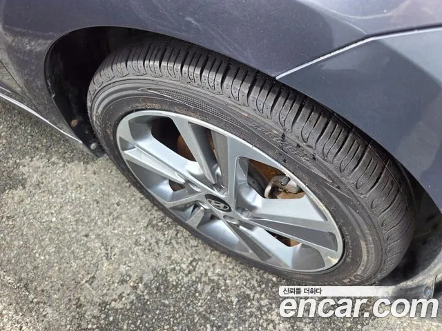 Hyundai Avante 2017 thumb 5