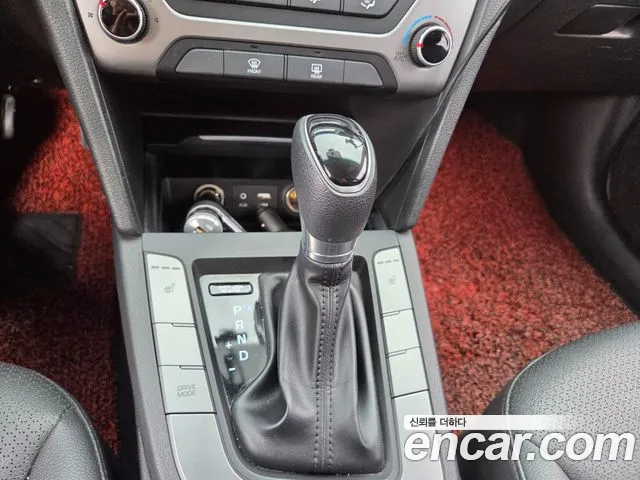 Hyundai Avante 2017 thumb 9