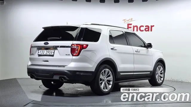 Ford Explorer 2019 thumb 2