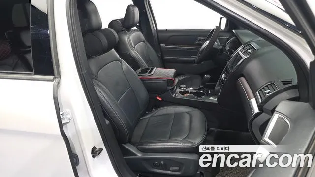 Ford Explorer 2019 thumb 11