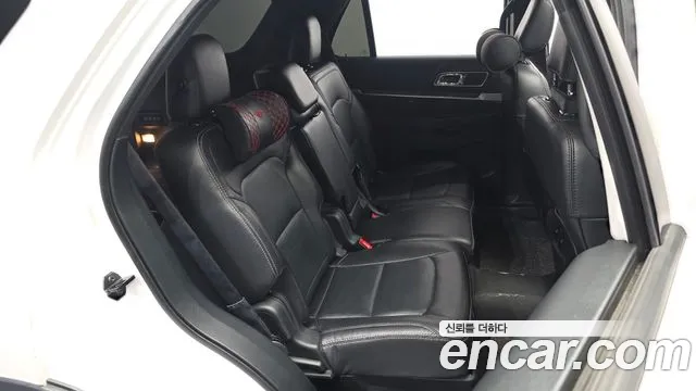 Ford Explorer 2019 thumb 12
