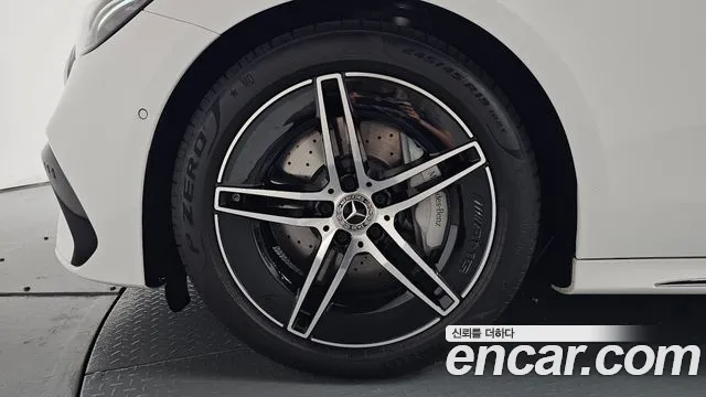 Mercedes-Benz E-Класс 2025 thumb 4