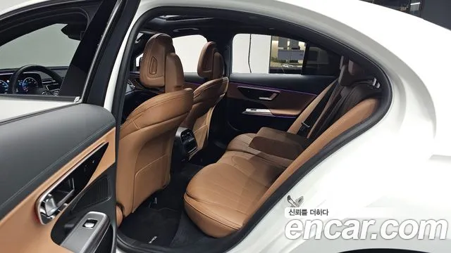 Mercedes-Benz E-Класс 2025 thumb 11