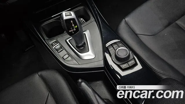 BMW 1-Series 2014 thumb 9
