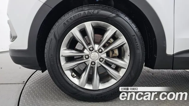 Hyundai Santa Fe 2017 thumb 4