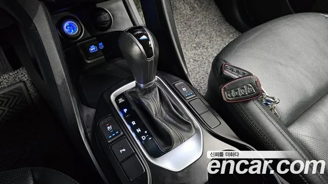 Hyundai Santa Fe 2017 thumb 8