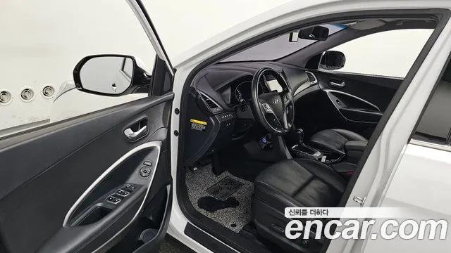 Hyundai Santa Fe 2017 thumb 9