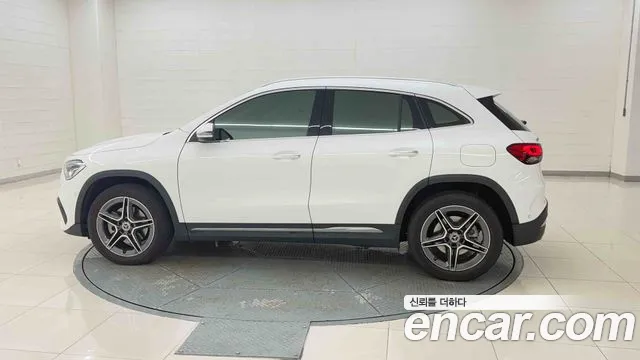 Mercedes-Benz GLA 2022 thumb 2