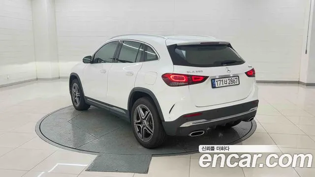 Mercedes-Benz GLA 2022 thumb 3