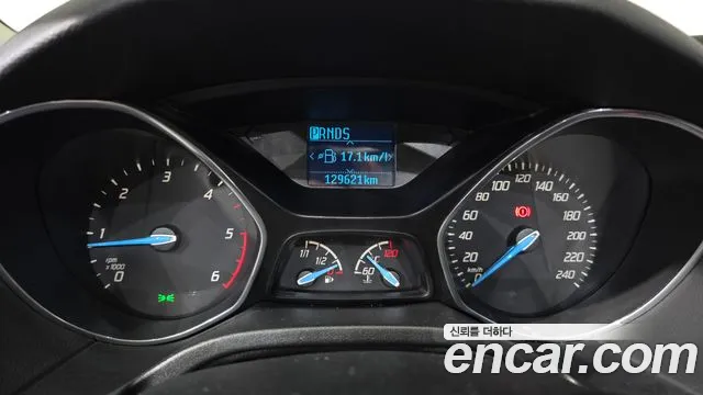 Ford Focus 2015 thumb 8