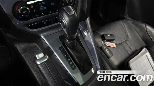 Ford Focus 2015 thumb 9