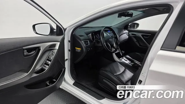 Hyundai Avante 2013 thumb 9