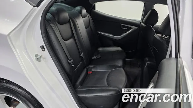 Hyundai Avante 2013 thumb 11