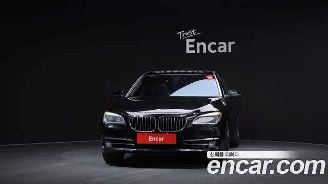 BMW 7-Series 2015 thumb 3