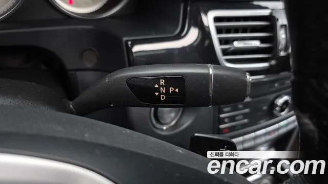 Mercedes-Benz E-Класс 2015 thumb 9