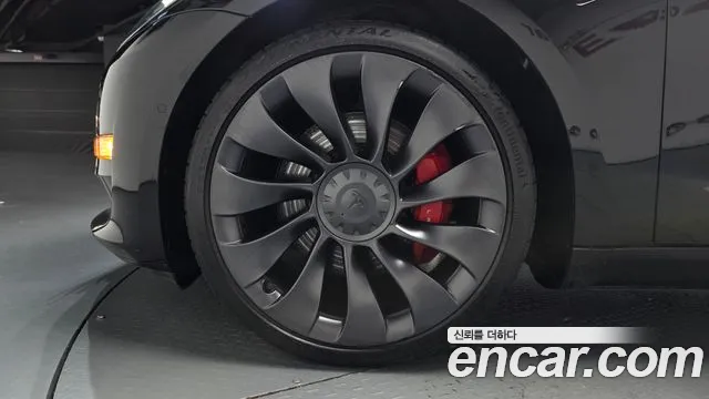 Tesla Model 3 2021 thumb 4