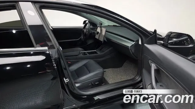 Tesla Model 3 2021 thumb 10