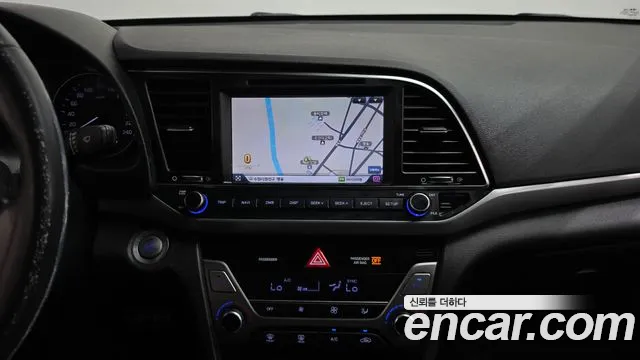 Hyundai Avante 2015 thumb 12