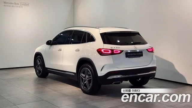 Mercedes-Benz GLA 2023 thumb 2